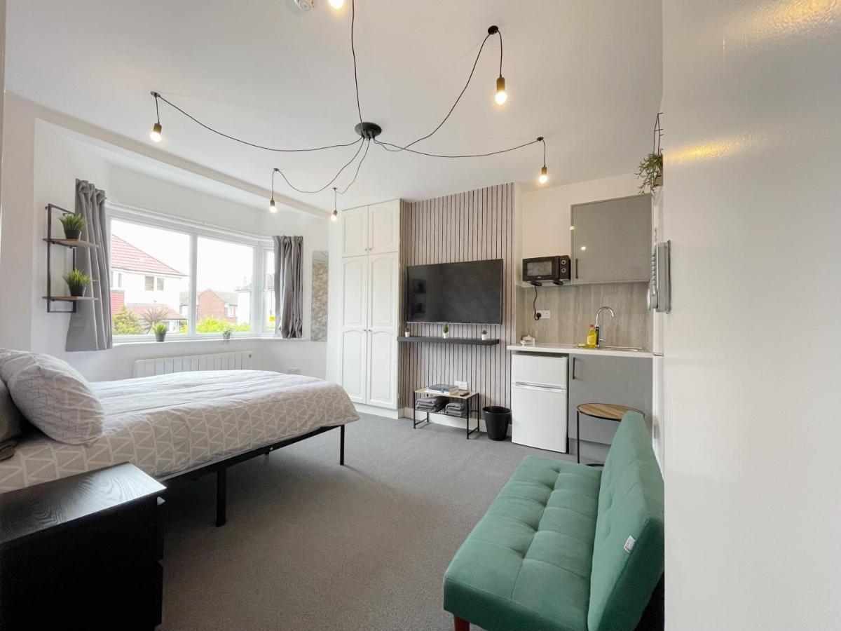 Cosy Bright Studio Apartment Close To Wembley Stadium Лондон Екстер'єр фото