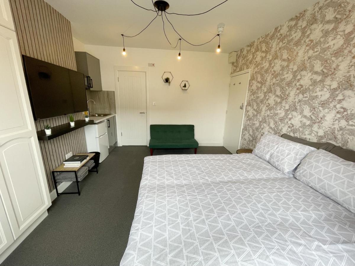 Cosy Bright Studio Apartment Close To Wembley Stadium Лондон Екстер'єр фото