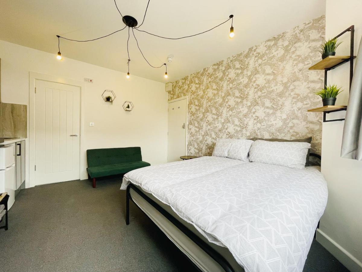 Cosy Bright Studio Apartment Close To Wembley Stadium Лондон Екстер'єр фото