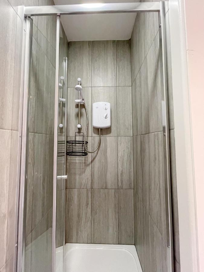 Cosy Bright Studio Apartment Close To Wembley Stadium Лондон Екстер'єр фото