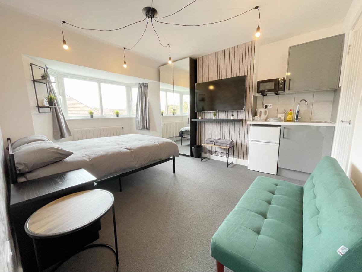 Cosy Bright Studio Apartment Close To Wembley Stadium Лондон Екстер'єр фото