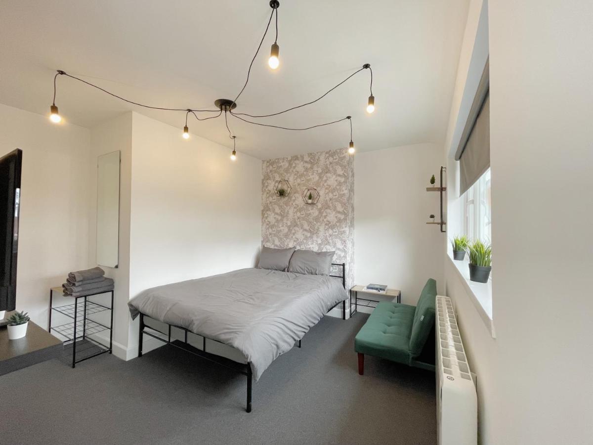 Cosy Bright Studio Apartment Close To Wembley Stadium Лондон Екстер'єр фото