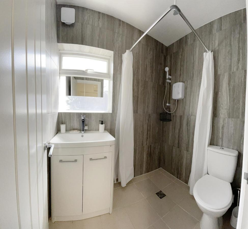Cosy Bright Studio Apartment Close To Wembley Stadium Лондон Екстер'єр фото