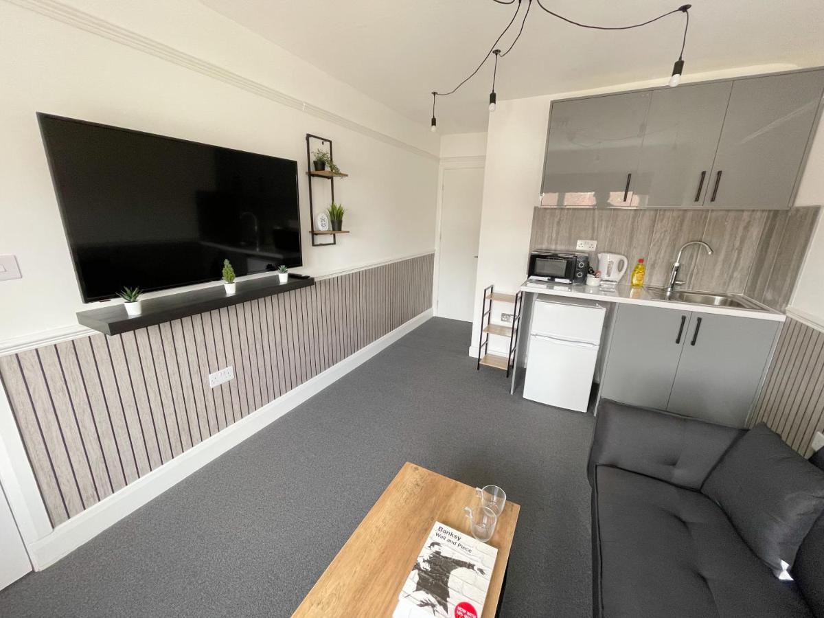 Cosy Bright Studio Apartment Close To Wembley Stadium Лондон Екстер'єр фото