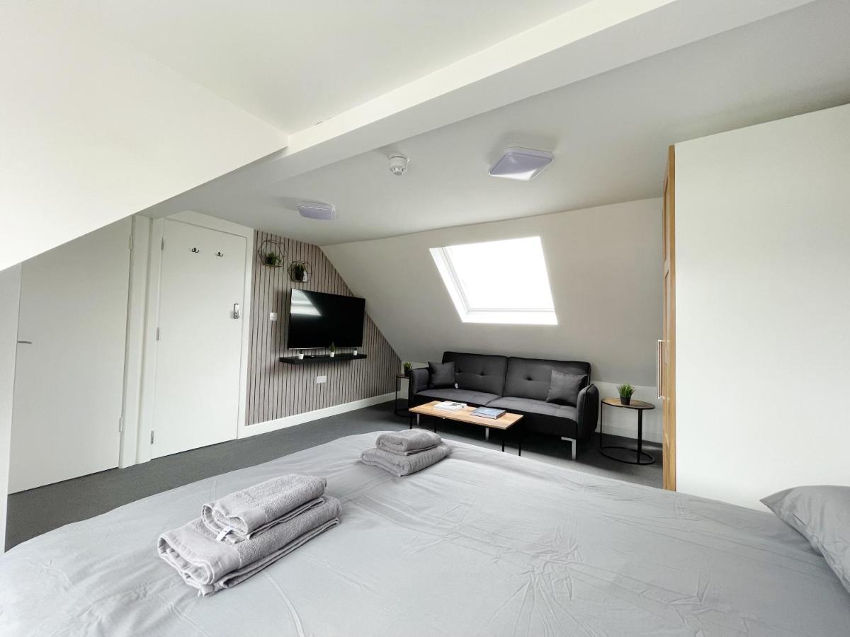 Cosy Bright Studio Apartment Close To Wembley Stadium Лондон Екстер'єр фото