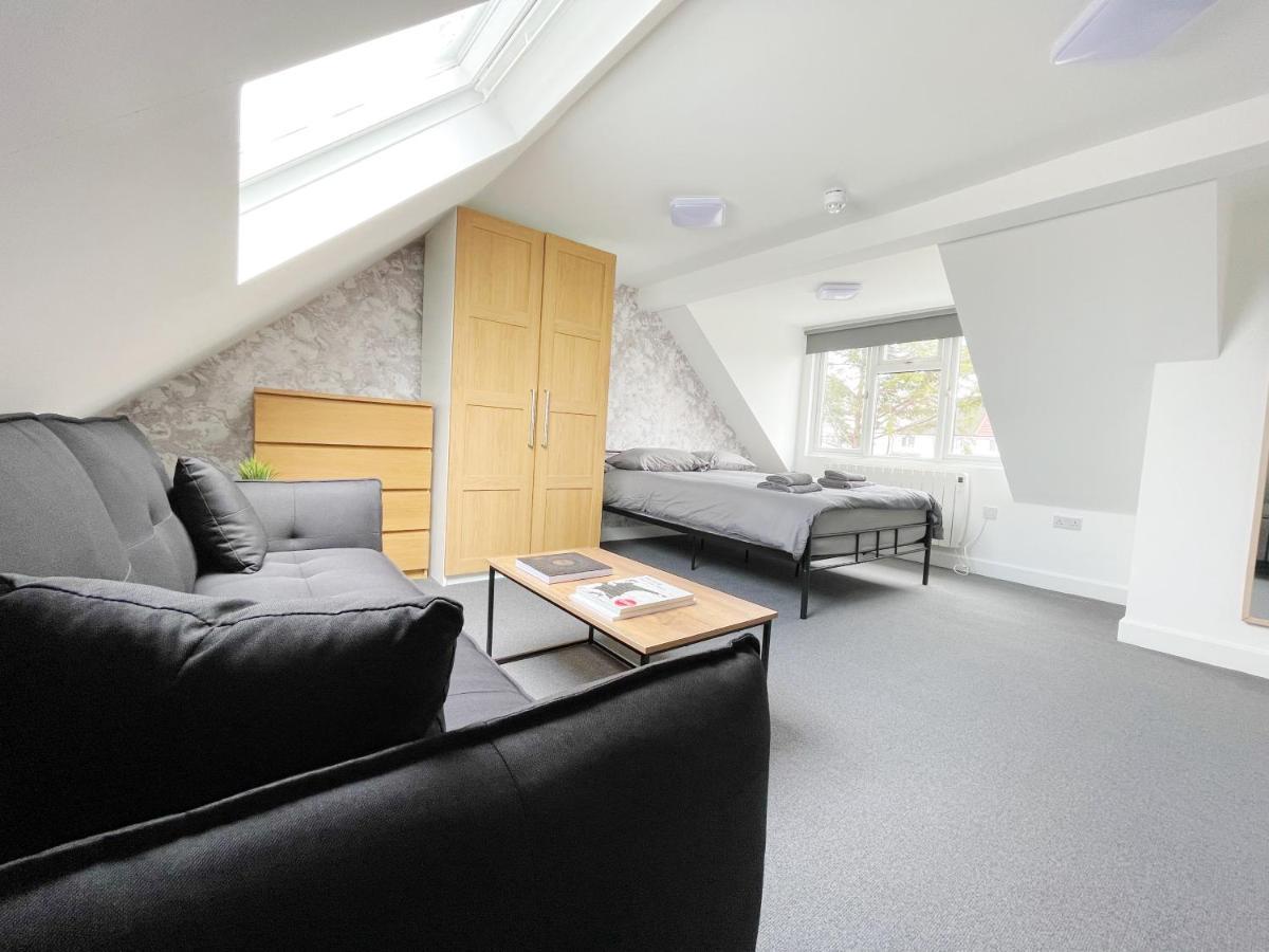 Cosy Bright Studio Apartment Close To Wembley Stadium Лондон Екстер'єр фото