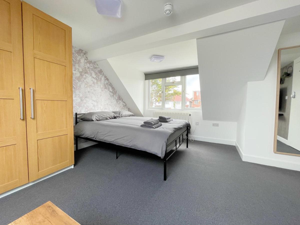 Cosy Bright Studio Apartment Close To Wembley Stadium Лондон Екстер'єр фото