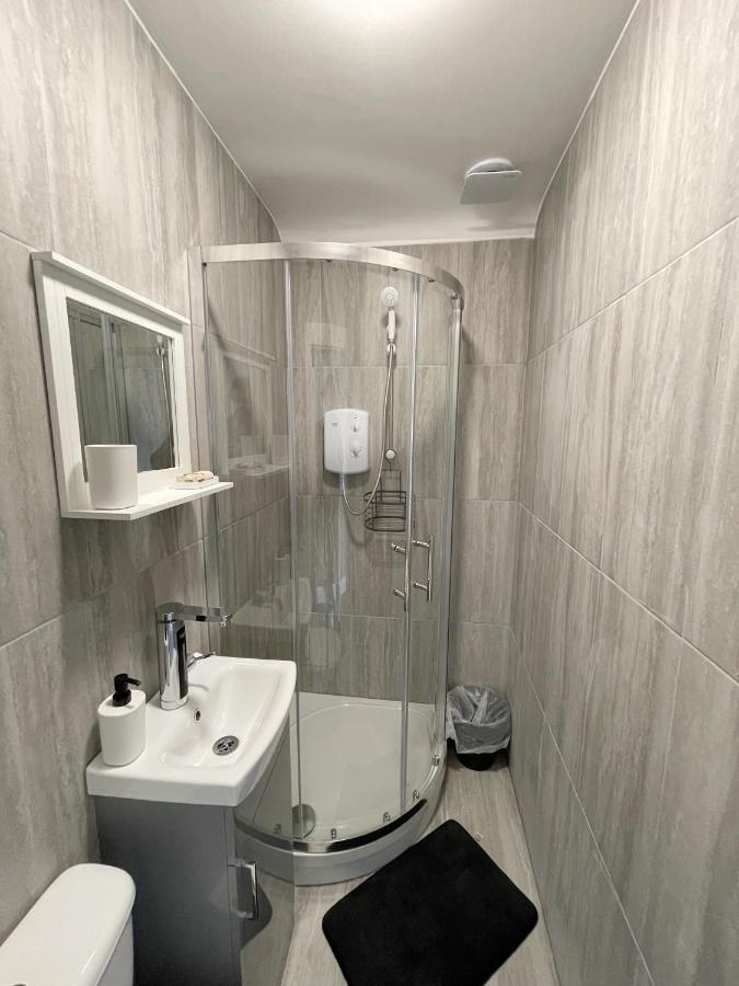 Cosy Bright Studio Apartment Close To Wembley Stadium Лондон Екстер'єр фото