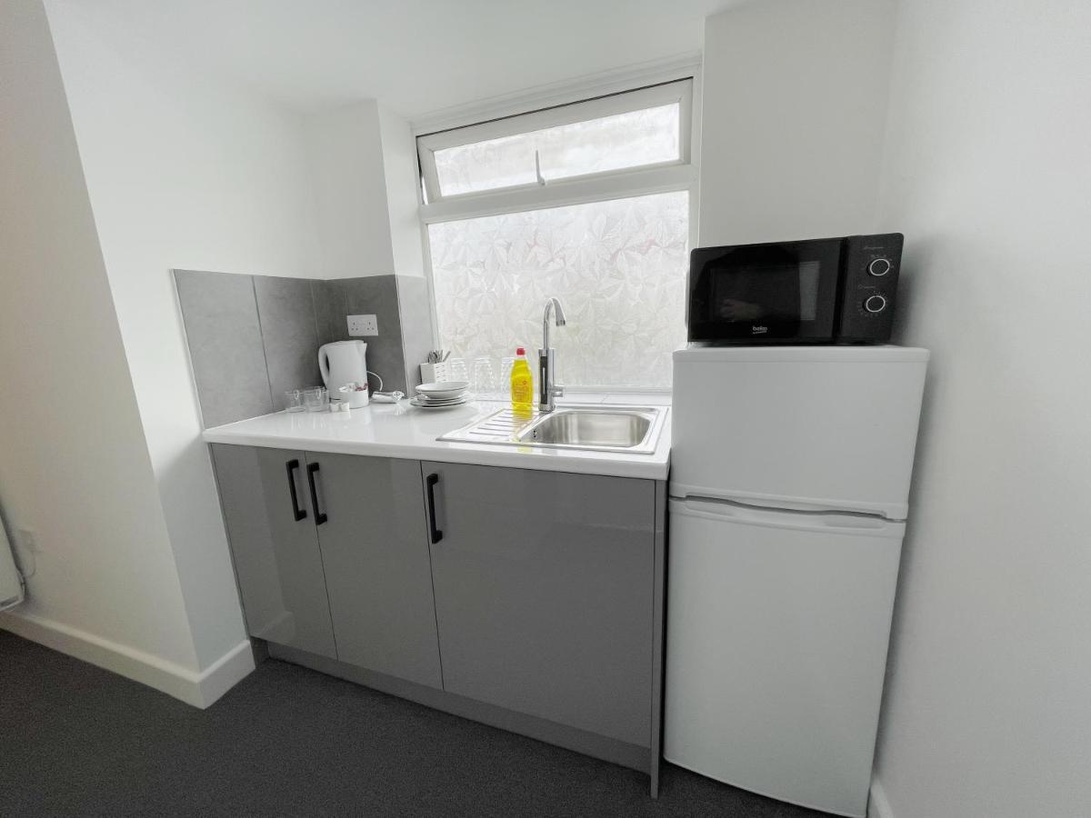 Cosy Bright Studio Apartment Close To Wembley Stadium Лондон Екстер'єр фото